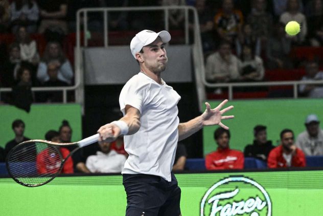 eero_vasa_daviscup_2024_aop